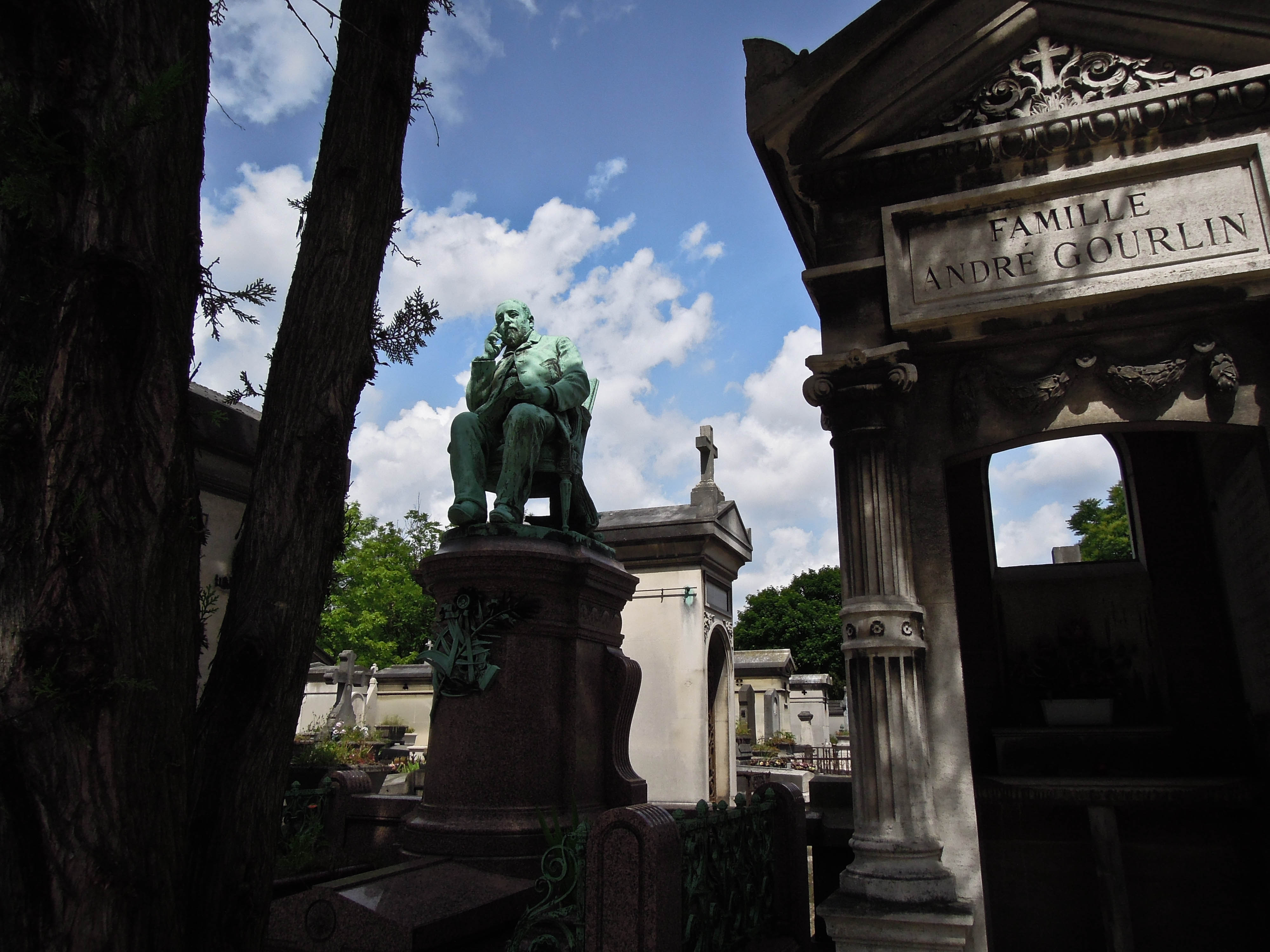 Una biblioteca di morti